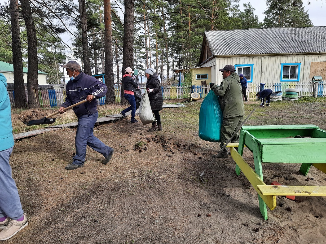 20 мая 2021г активисты ТОС “Планета детства” провели субботник по благоустройству территории ТОС.