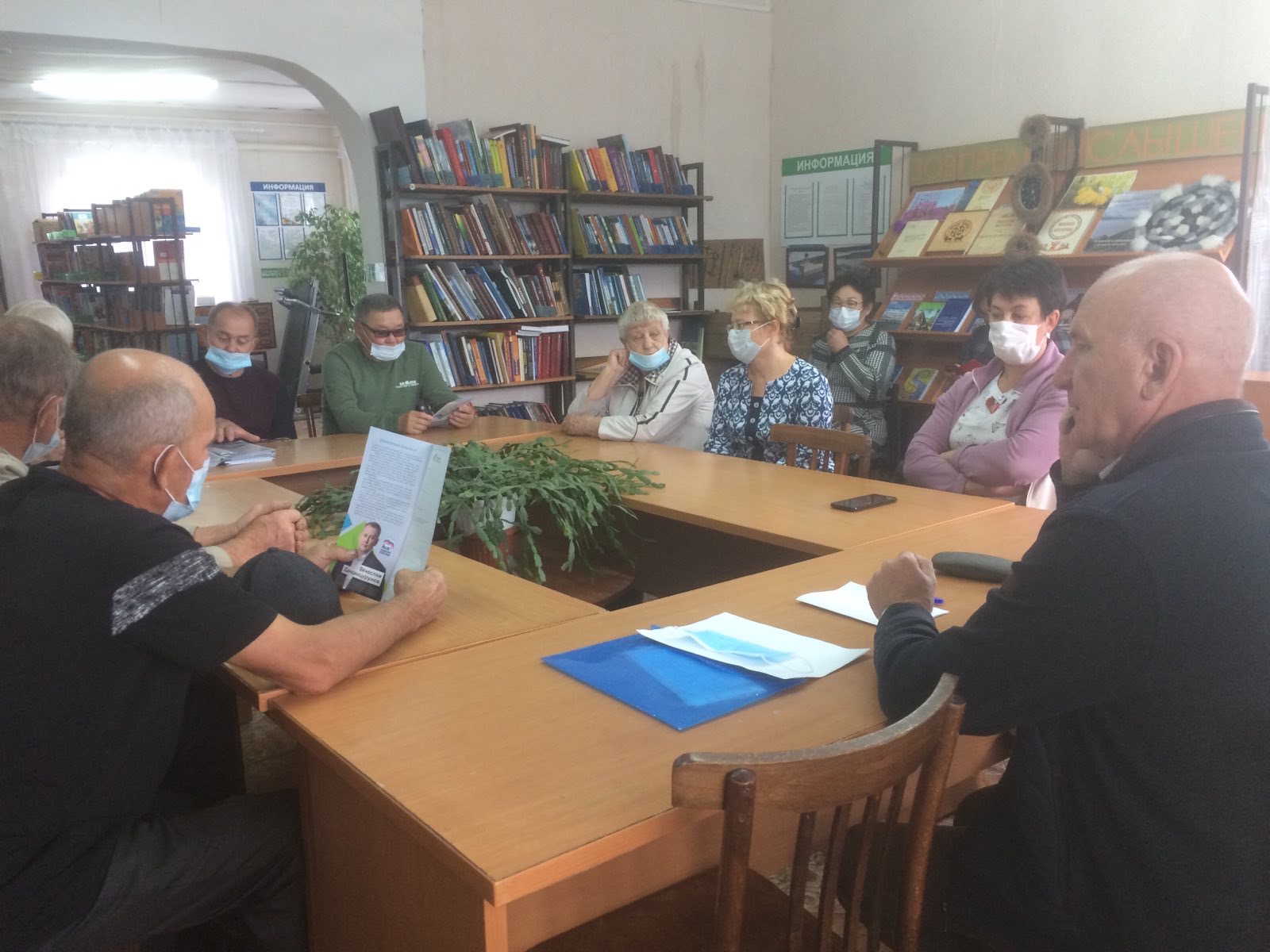 Встреча главы района ,Ковалева Н.П., с жителями с.Романовка, по итогам рабочей поездки главы Республики Бурятия Цыденова А.С.  в Баунтовский район.