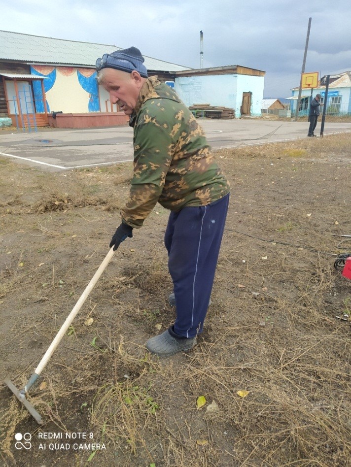 ТОС “Дружба”. Уборка прилегающей территории СДК