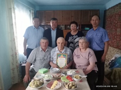 Поздравление с 90-летием ветерана ВОВ Ивана Ефимовича Ефимова