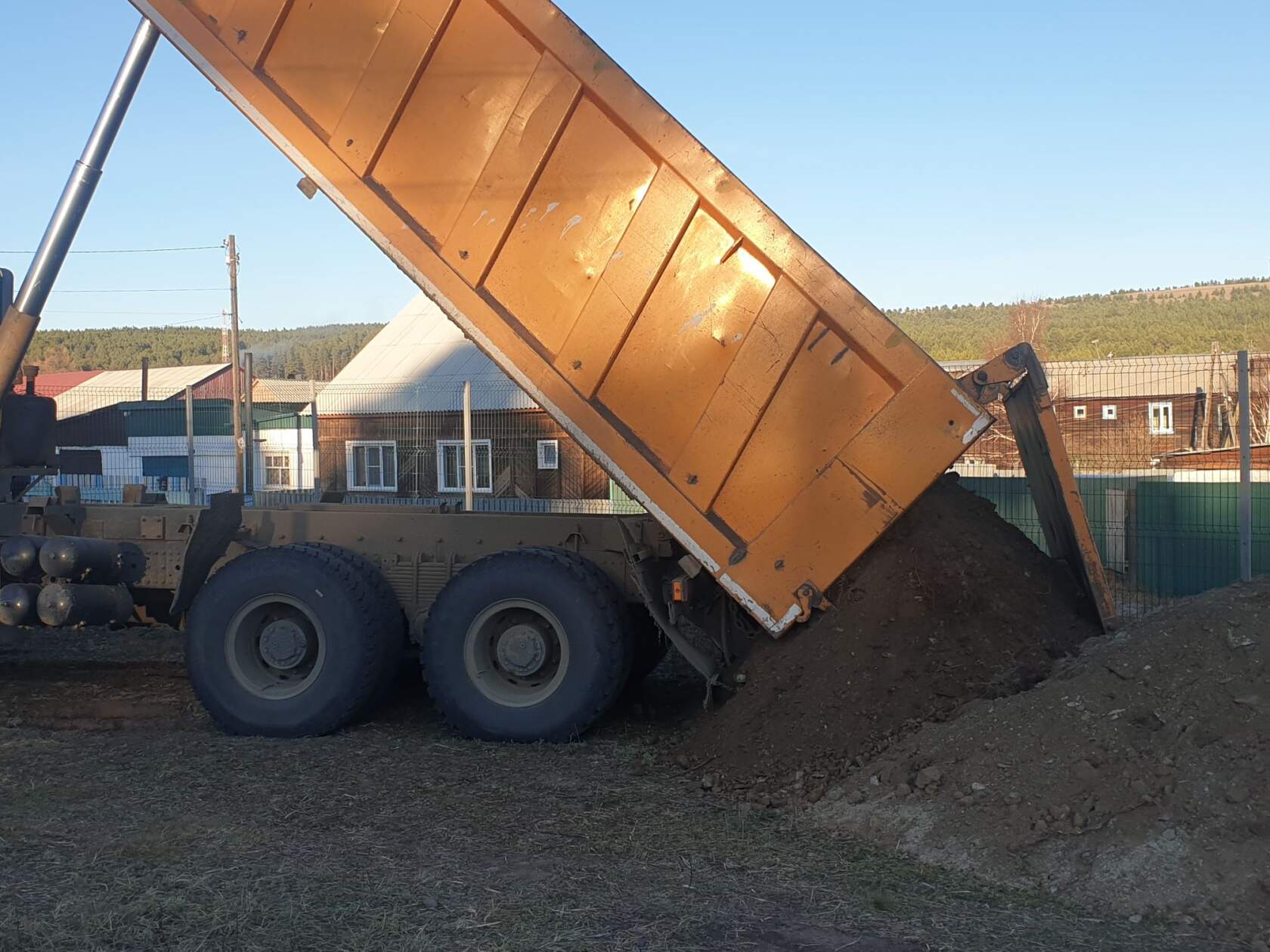 Сделали планировку спортплощадки