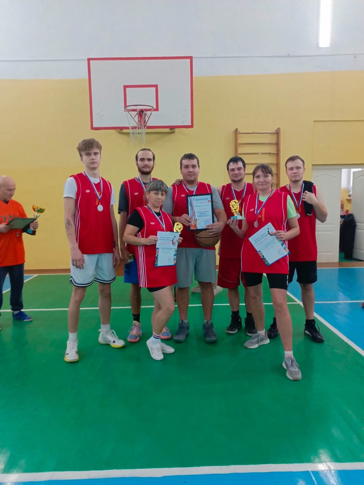 ТОС “Новое поколение” принял участие в соревнованиях по баскетболу.