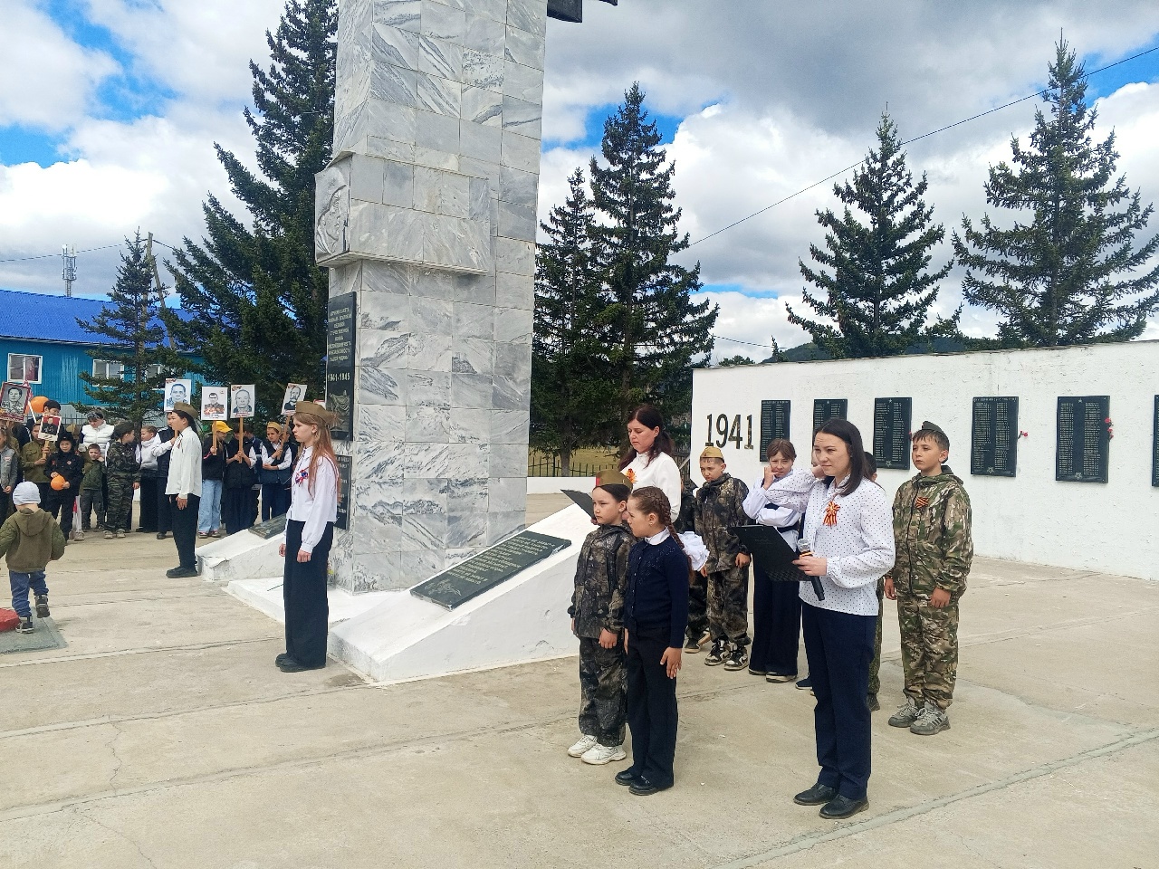 Митинг на памятнике ВОВ с. Калёново
