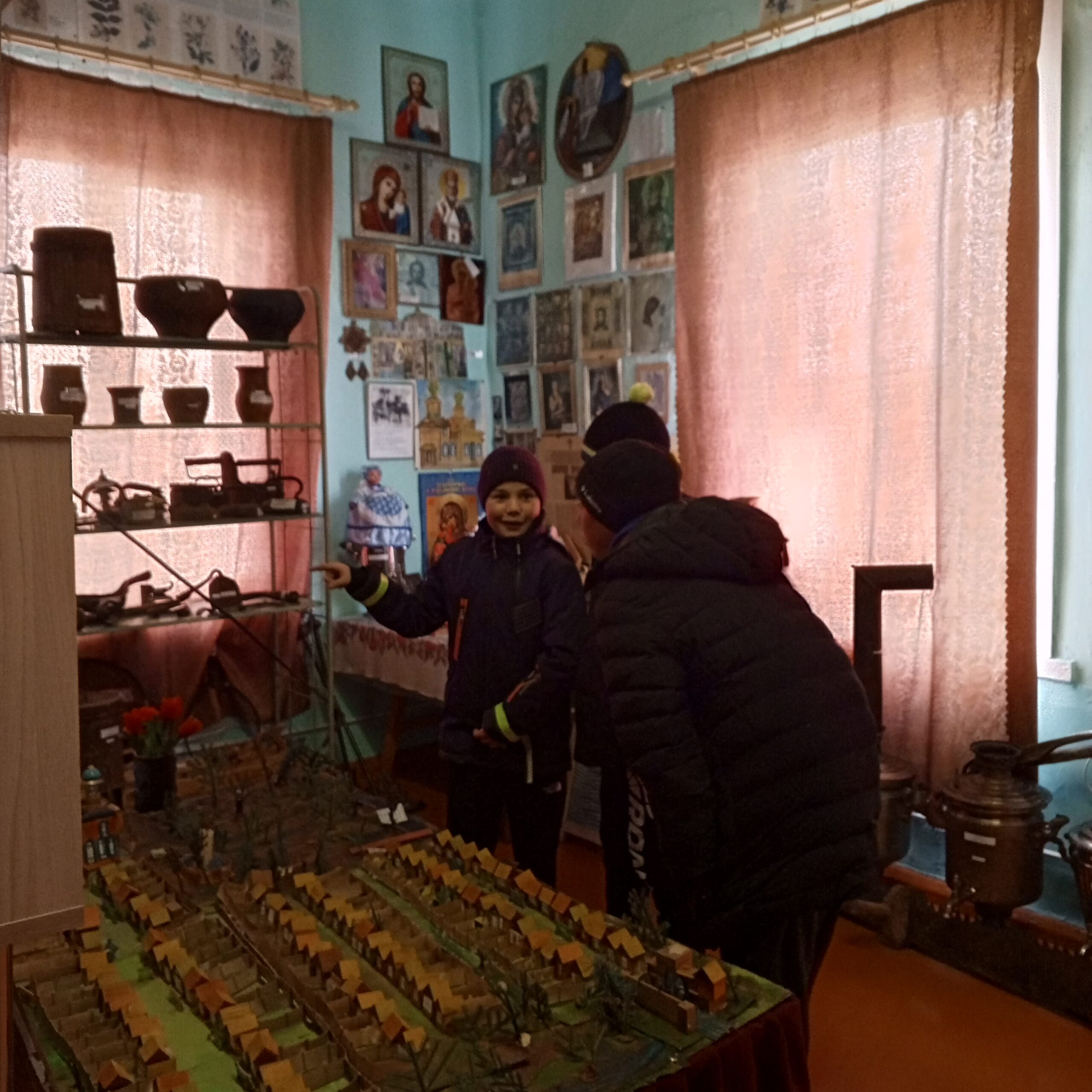 ТОС “Низовское” 21 ноября экскурсия с учениками Краснояровской школы